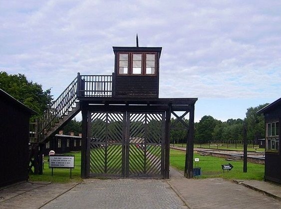 Sztutowo - obóz koncentracyjny (21 km od Krynicy Morskiej) 