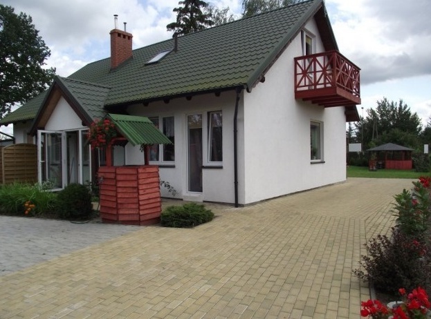 Sprzedam dom wolnostojący - 8 pokoi - 200m2 
